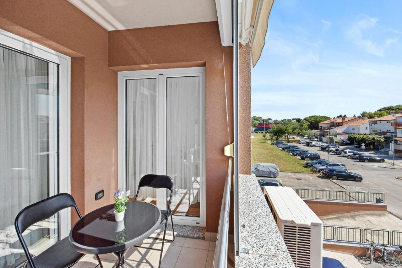 Feniks Fazana Apartman Eksteriør bilde